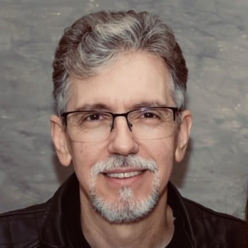 emerson rosa (1).jpg